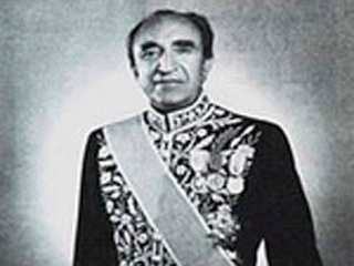 اسدالله علم