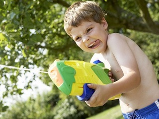 تفنگ آب پاش