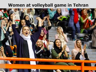 زنان در ورزشگاه