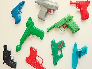 تفنگ پلاستیکی