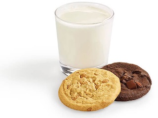 شیر و بیسکوییت