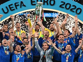 ایتالیا قهرمان