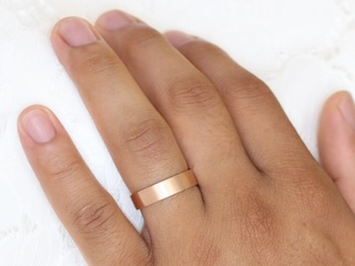 پوشیدن حلقه ازدواج