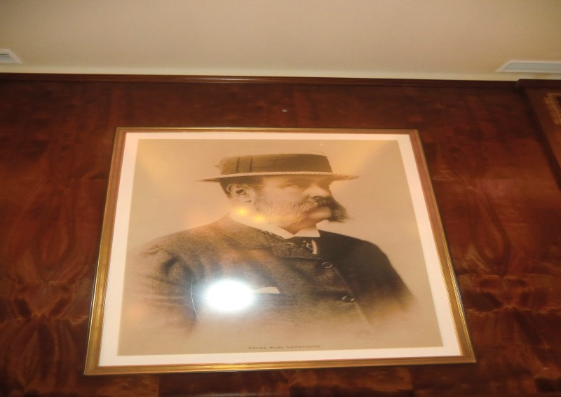 بنیان گذارِ کافه لیندمان