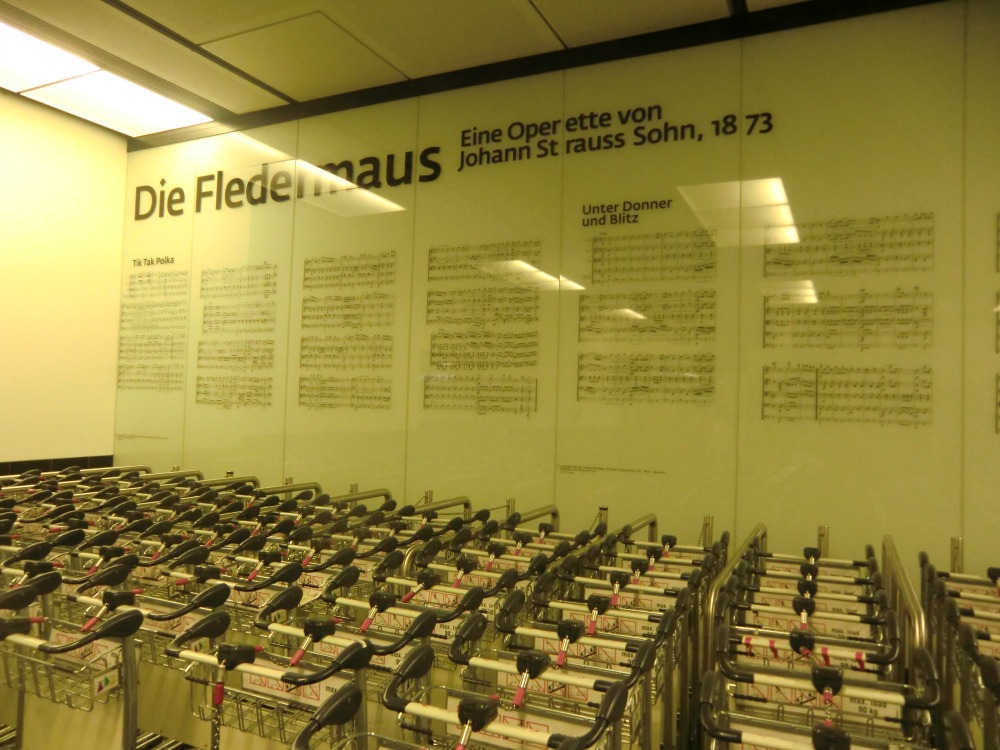 فرودگاه وین