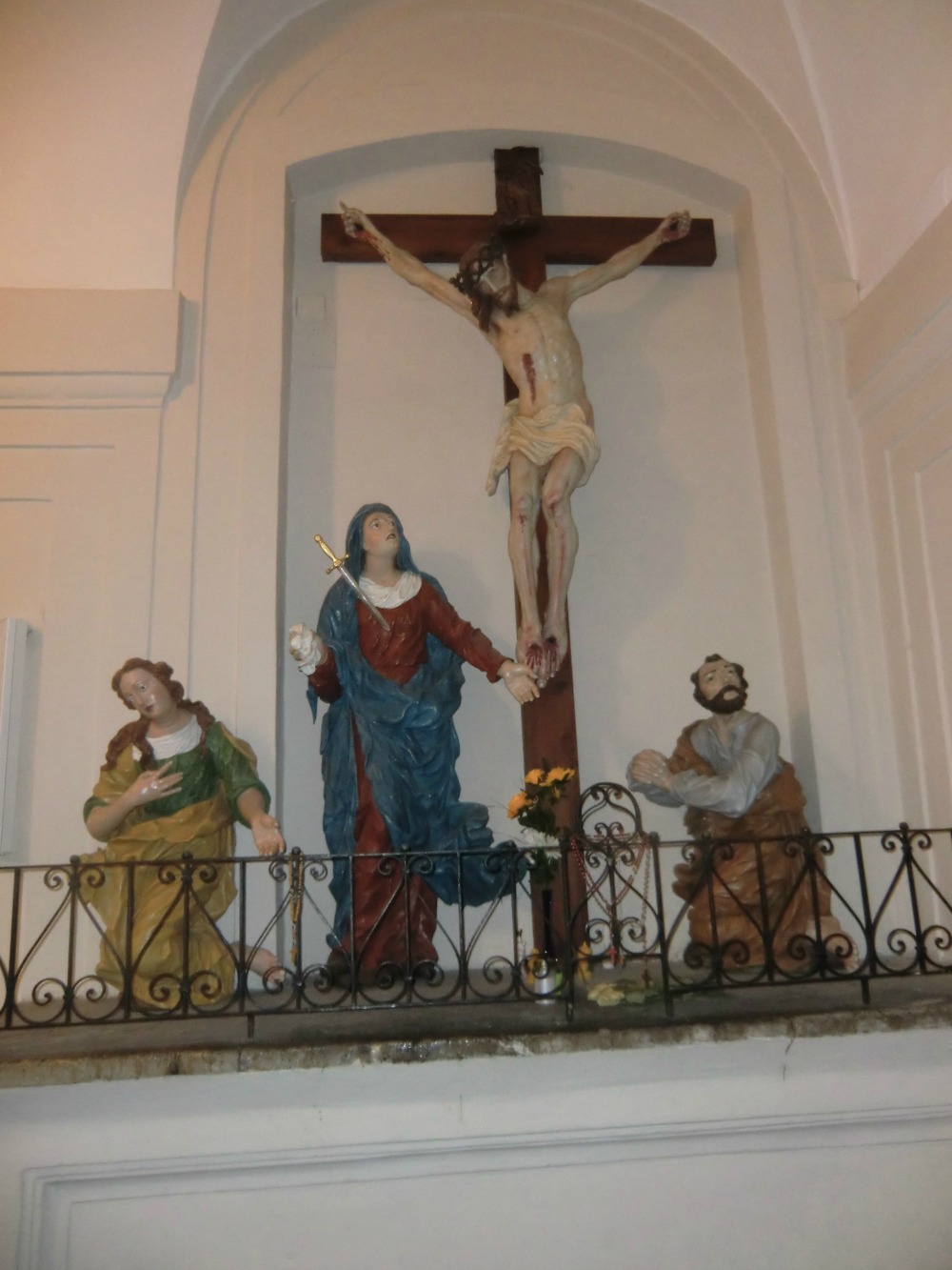 کلیسای چند صد ساله