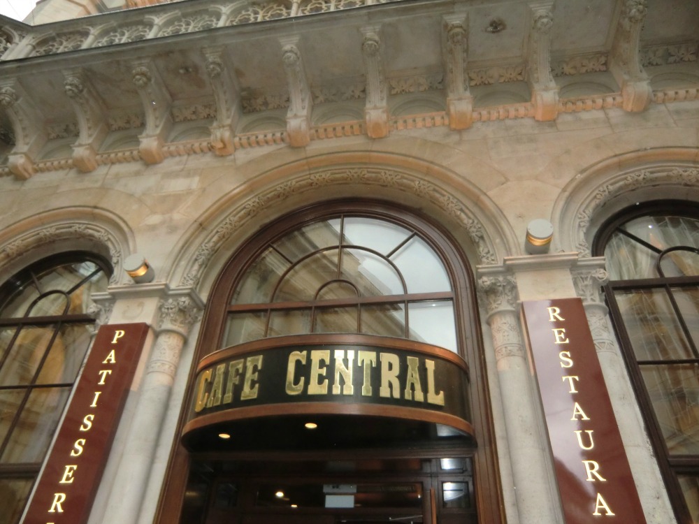 کافه مورد علاقه آدولف هیتلر پیشوای آلمان