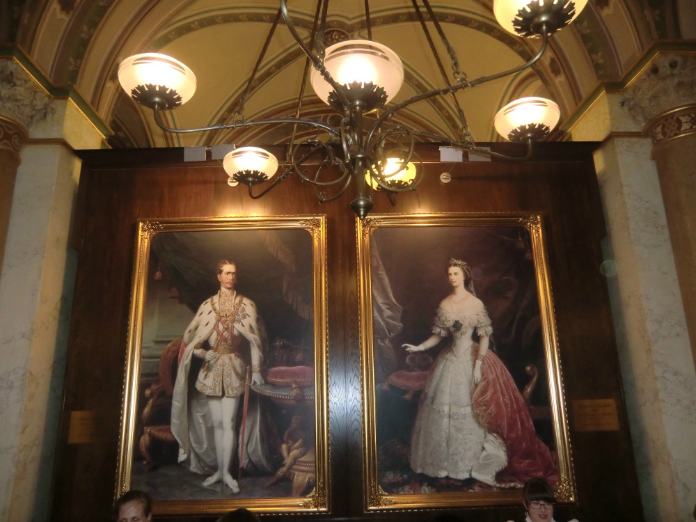 ملکه سیسی و شوهرش