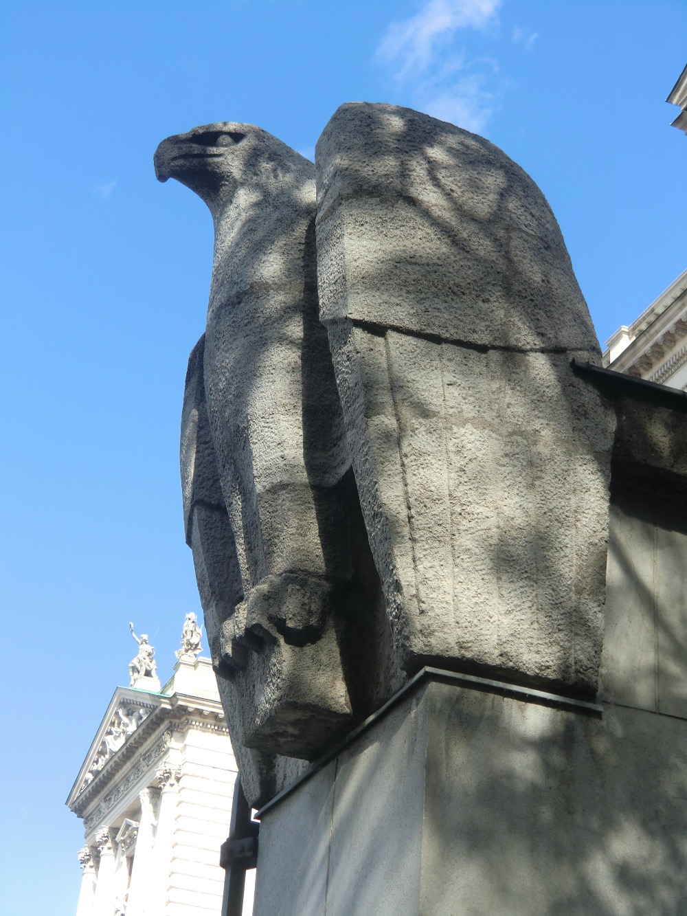 عقاب بجای مانده از دوران رایش سوم