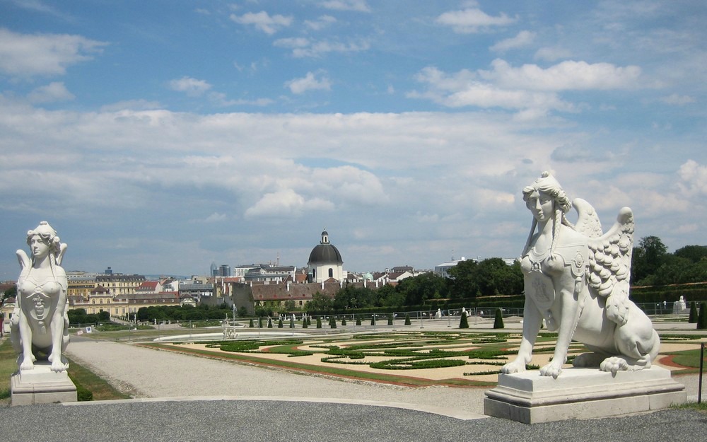 نمائی از قصر بلویدیر